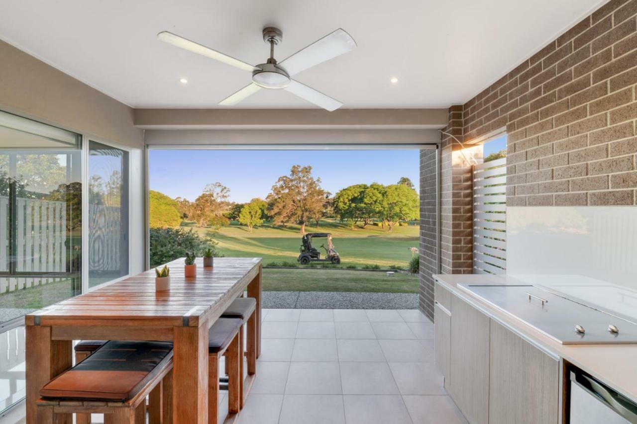 Fairway Village @ Windaroo Lakes Golf Club ภายนอก รูปภาพ